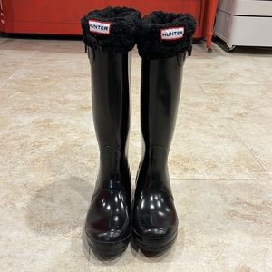 Black Hunter rain boots in great condition